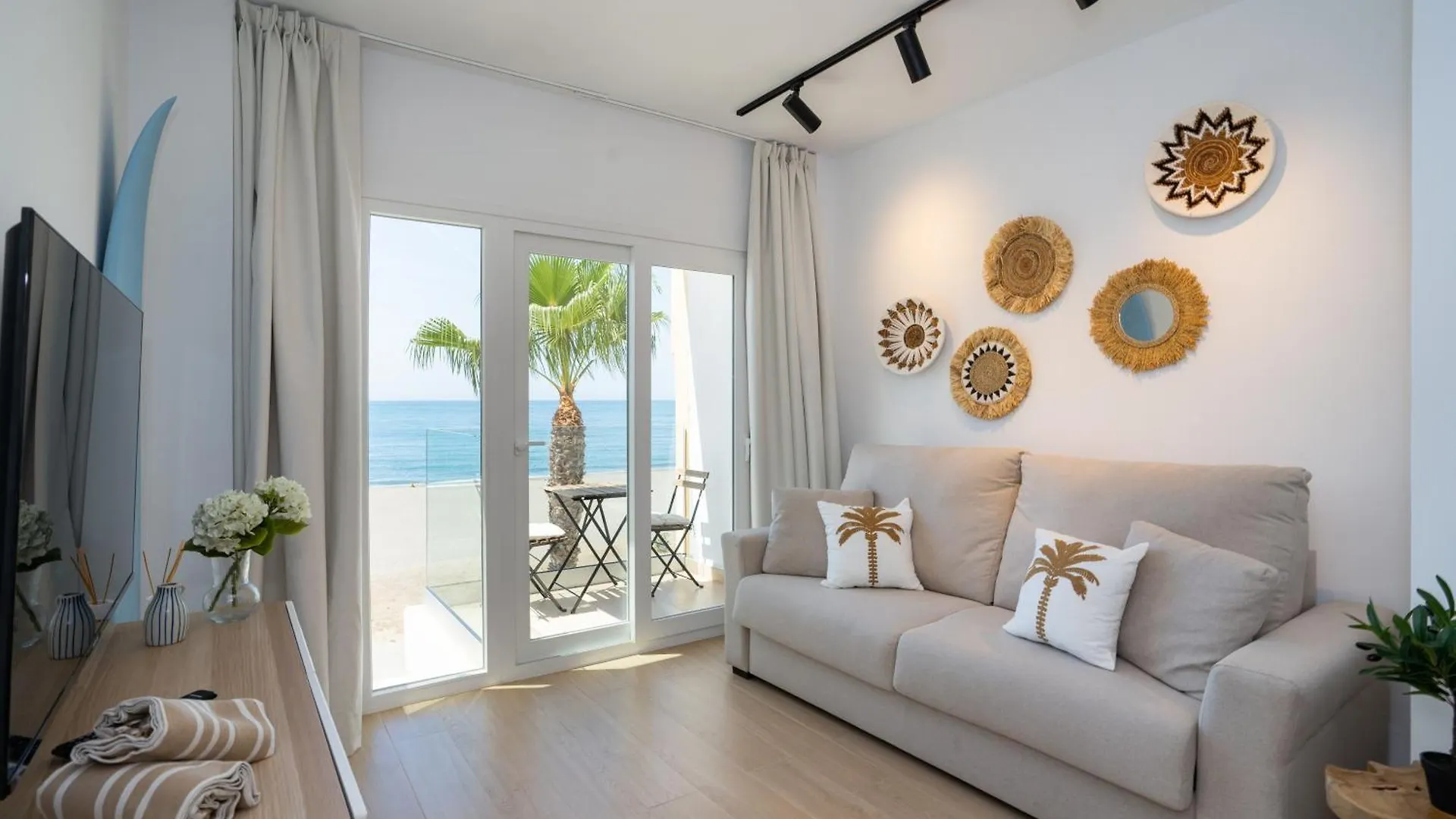 Ocean View On The Beach In The Center Of Town! Rincón de la Victoria Appartement